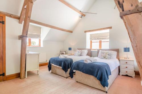 The Chestnuts - image 3