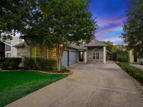 Clearview Castle - Pool* Jacuzzi Lake View in ลูอิสวิลล์ (TX)