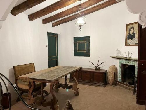 Mas Nou Casa rural con piscina y vistas espectaculares in Mont-ral