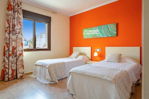 Five-Bedroom Villa image 10