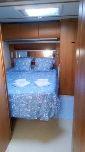 1 bunk bed, 1 sofa bed
