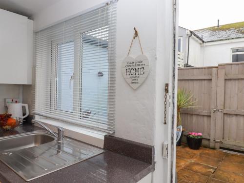Clements Cottage Paignton - image 13