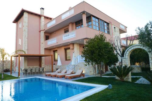 Green Villa with Private Pool