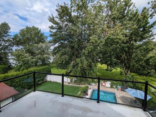 Impeccable, modern, river view, renovated cottage, Laval (photo 6)