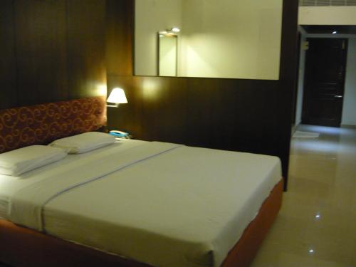 Hotel Malainn – Chennai, IL