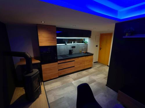 Wellness Chata Hideaway se saunou a vířivkou (Wellness Chata Hideaway se saunou a virivkou) in เตรเบโชวิซ