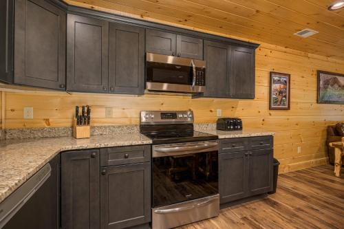 Hidden Gem Cabin - image 11