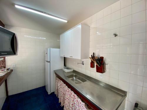 kuhinja, Casa com piscina a 4 minutos da praia de Geribá (Casa com piscina a 4 minutos da praia de Geriba) in jezero Geriba
