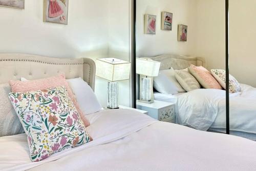 Up to 20% off weekly stay 3BR 2.5 miles to airport in Ontario, USA