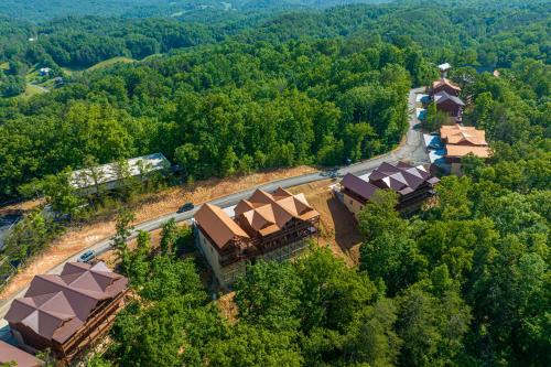 Papa Bear's Mountain Lodge