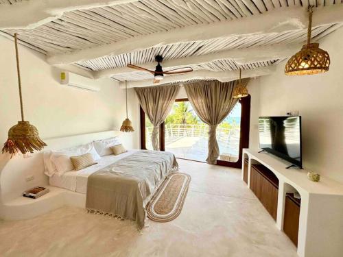 Unique Beachfront Casa Kyma, Pool, San Crisanto, Yucatan in Dzilam De Bravo