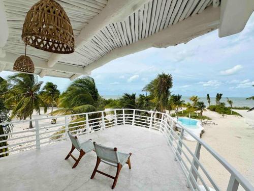 Unique Beachfront Casa Kyma, Pool, San Crisanto, Yucatan in Dzilam De Bravo