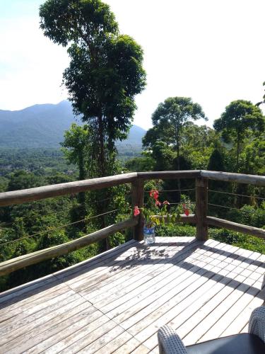 Casa no morro do Itamambuca com vista incrível
