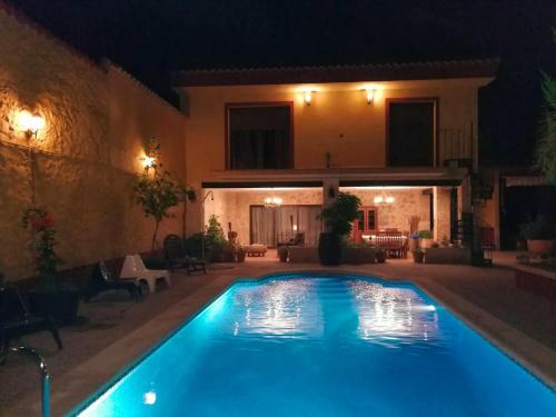 . 7 bedrooms chalet with private pool terrace and wifi at Cinco Casas