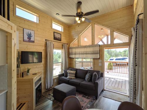 Cozy Cabin in a fun mini cabin resort!
