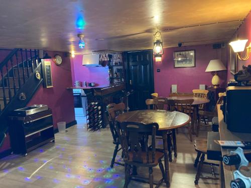 Pub/Lounge, B1-Jacks Court in Stalybridge