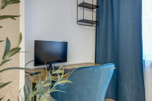 Zentrale Design Wohnung in Ufernähe - 105 qm - Parkplatz - Küche - Netflix