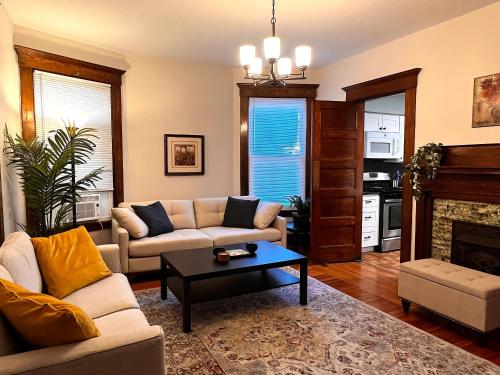 Comfortable and Tranquil -1st Fl in New Haven, USA