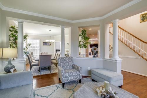 Spacious Woodbridge Home Near Leesylvania Park! Spacious Woodbridge Home Near Leesylvania Park!