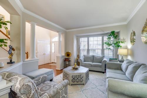 Spacious Woodbridge Home Near Leesylvania Park! Spacious Woodbridge Home Near Leesylvania Park!