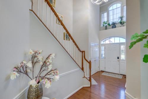 Spacious Woodbridge Home Near Leesylvania Park! Spacious Woodbridge Home Near Leesylvania Park!