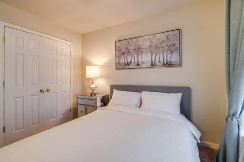 Spacious Woodbridge Home Near Leesylvania Park! Spacious Woodbridge Home Near Leesylvania Park!