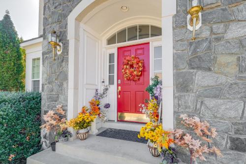 Spacious Woodbridge Home Near Leesylvania Park! Spacious Woodbridge Home Near Leesylvania Park!