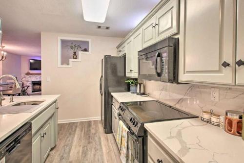 Lakepointe Town home close to track and lake in Hot Springs, USA