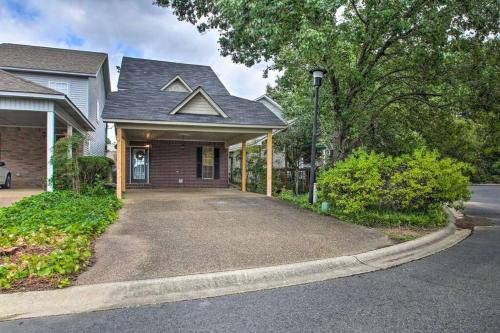 Lakepointe Town home close to track and lake in Hot Springs, USA