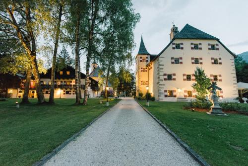 Schloss Prielau Hotel & Restaurants