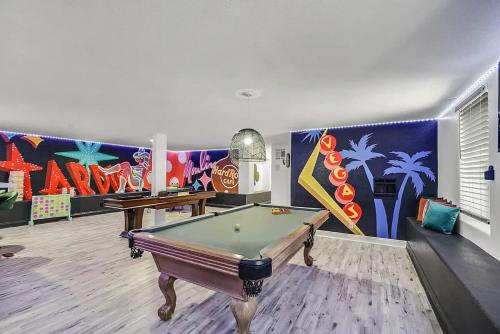 8000sf 7BR Villa Casita Pool Spa Gym & Games, Las Vegas (zdjęcie 4)
