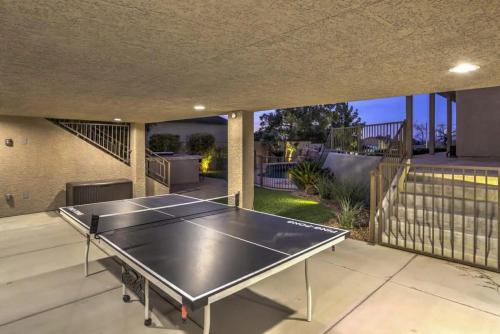 8000sf 7BR Villa Casita Pool Spa Gym & Games - image 2