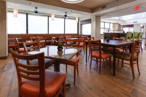 Drury Inn & Suites Denver Tech Center - image 3