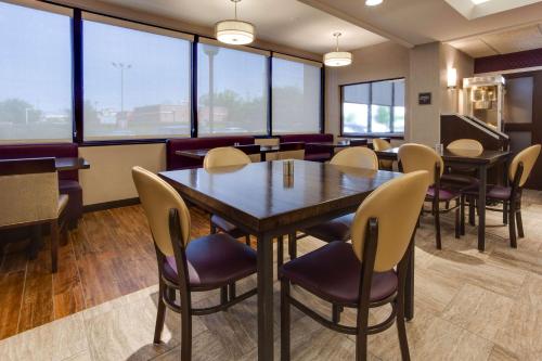 Drury Inn & Suites Louisville East in Louisville, USA