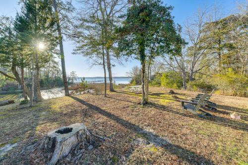 Tranquil River House with Grill and Views, Near Town!