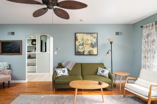 French Island Whot Tub, Kayak, Lake View, Ev detail