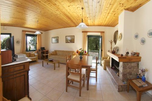 Avvisania Villa - image 11