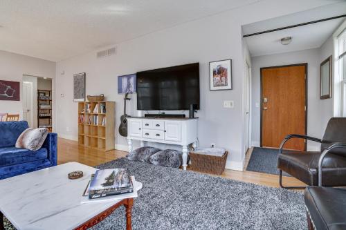 Pet-Friendly Saint Paul Vacation Rental with Deck! in West Saint Paul, USA
