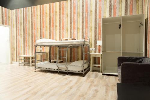 Ant Hostel Barcelona - image 5