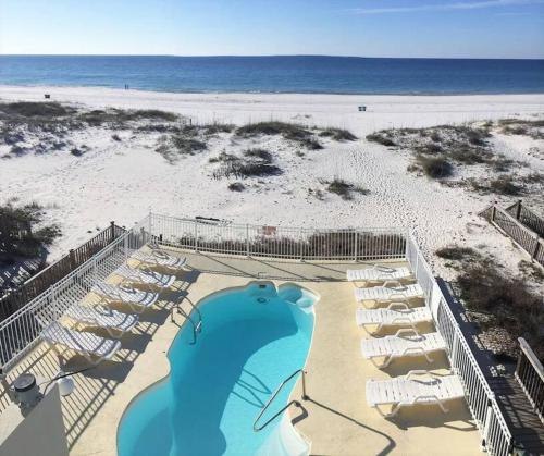 Dolphin View Duplex Side A - Beachfront Heated Pool -Gulf Shores Alabama - Near The Hangout