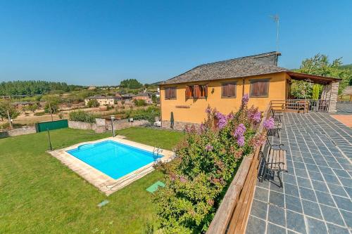  Welcoming Chalet in San Juan de la Mata with Shared Pool in San Juan de la Mata