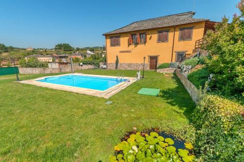 . Welcoming Chalet in San Juan de la Mata with Shared Pool