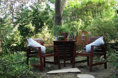 Kert, Fontana Vendeghaz in Tát