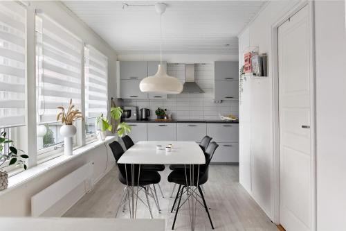 Kitchen, Nyrenoverat familjehus for 8 pers nara strand & centrum, AC & uteplats in Vallas