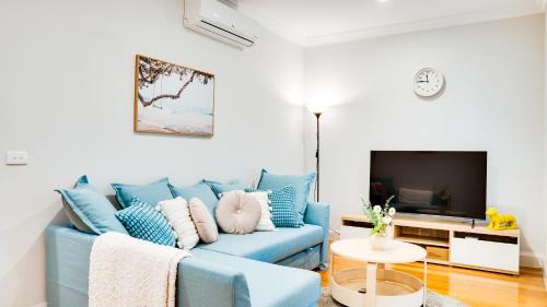 Cozy Three Bedroom Townhouse in Box Hill Central