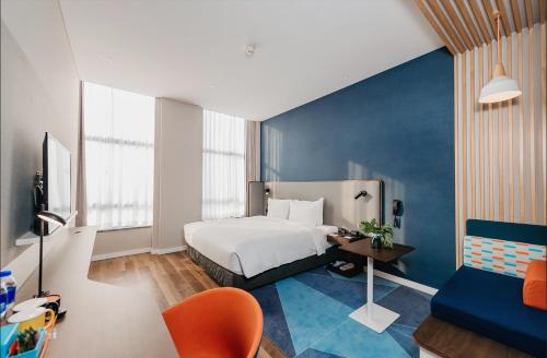 Holiday Inn Express Taizhou CMC, an IHG Hotel