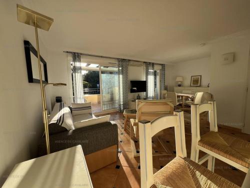 Apartment image 8
