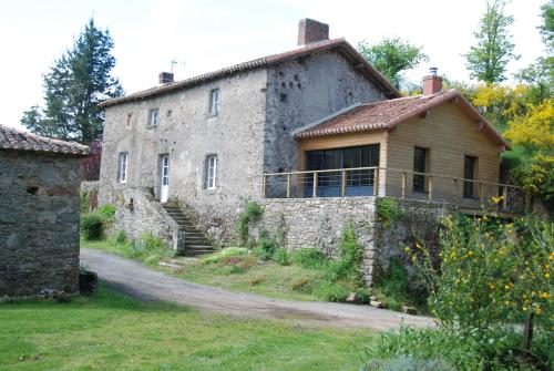 Accommodation in Saint-Pierre-des-Échaubrognes