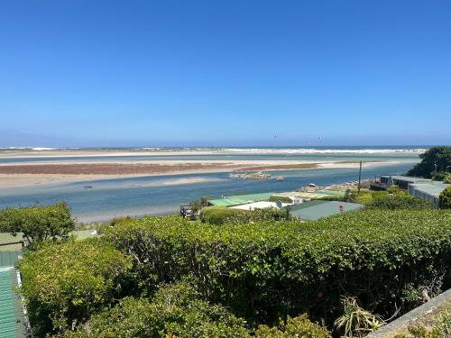 Fantastic spot In Hermanus with great lagoon views