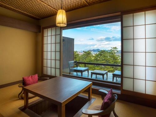 Facilities, Kotohira Kadan in Kotohira